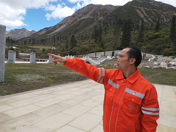 （第一附链接）坚守川藏线：听曾双全讲述他心中的雀儿山_fororder_曾双全-拍摄-廖宇