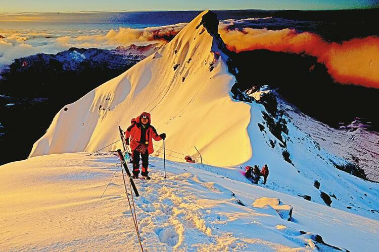 （中首）創建全國首個山地戶外5A景區 四姑娘山景區全方位發力