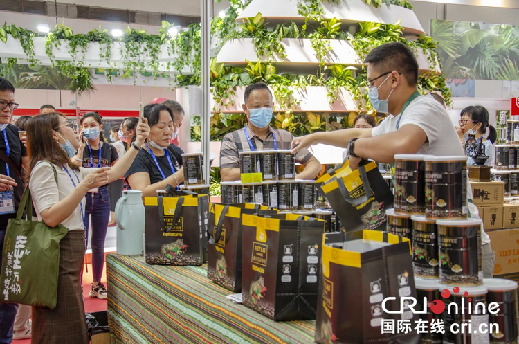 【东博会进行时】东博会老挝展区：红酸枝家具吸睛 咖啡茶叶受热捧_fororder_图片22