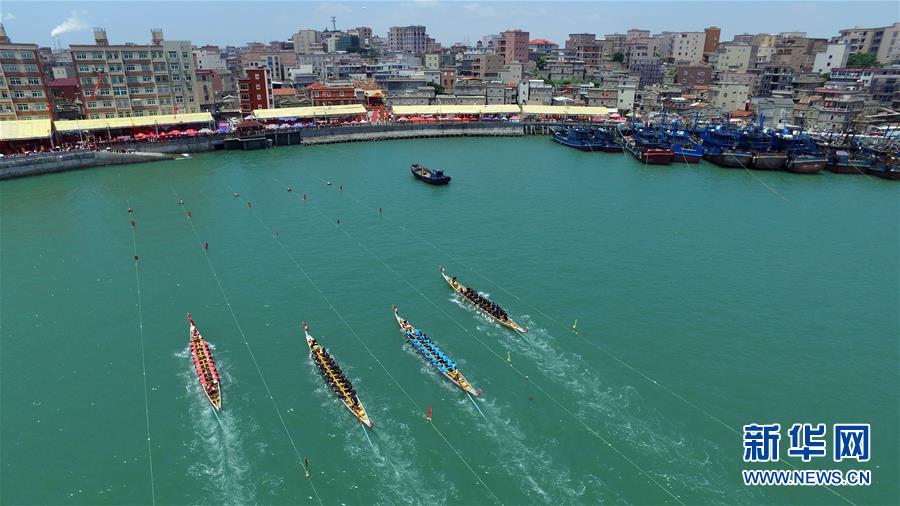 福建石狮：海上休渔活动多
