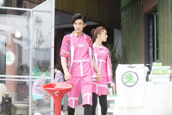 林允《二十四小时》综艺首秀 网友:撒娇萌一脸