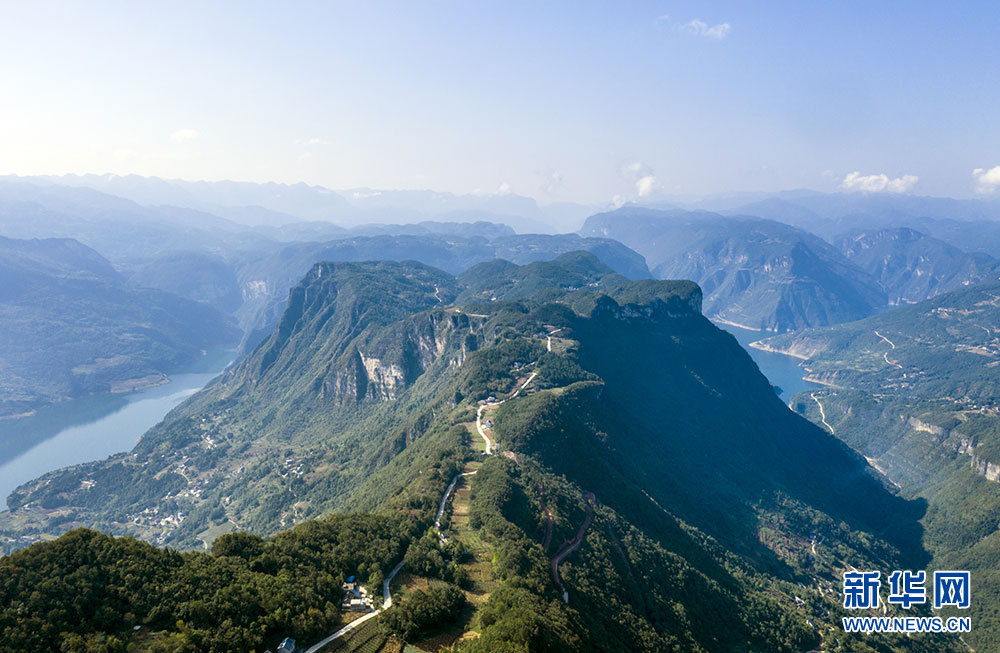 湖北巴東：武落鐘離山磅薄大氣