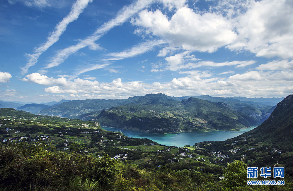 湖北巴东：武落钟离山磅礴大气