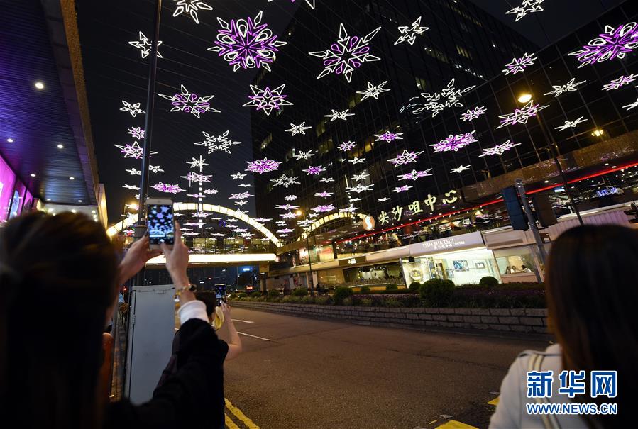 香港尖沙咀閃亮聖誕節燈飾