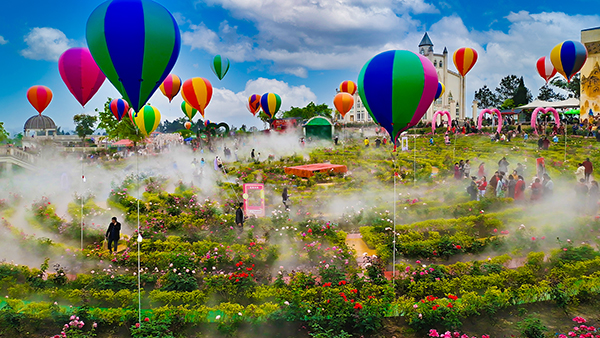 自贡：打造独具特色的自贡文旅名城核心区 大安天府旅游名县获授牌_fororder_1大安玫瑰花景区（摄影-廖志全）