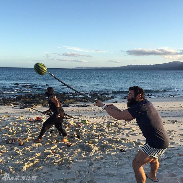 比尔泽里安吧,开着坦克碾压宝马,你就会懂得梅威瑟是多么单纯,王思聪