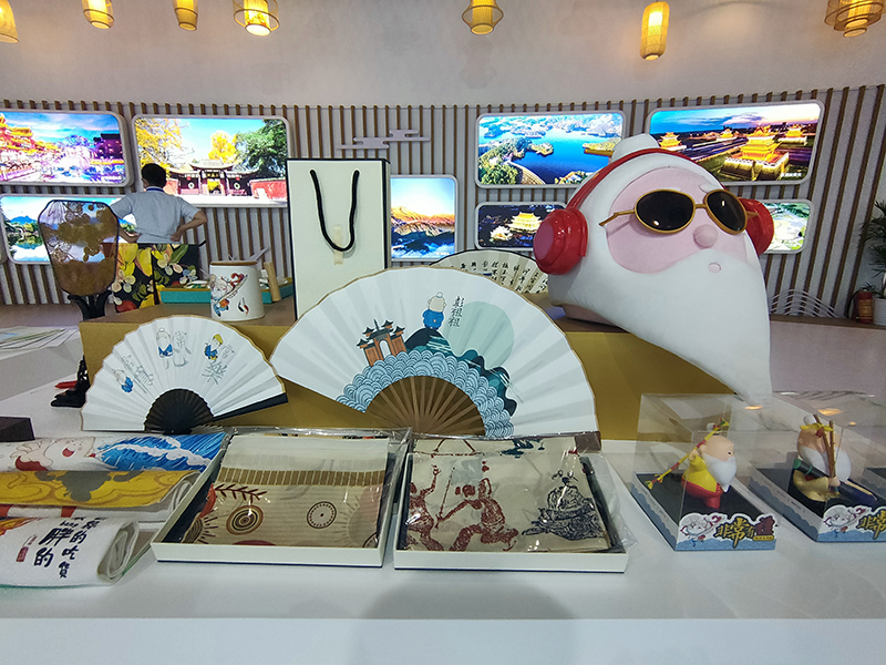 （唯一、最 附链接）建设现代化成都都市圈科创增长极 眉山闪耀亮相西博会_fororder_西博会眉山馆5--摄影--方秦