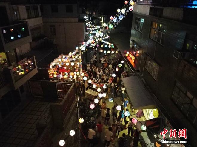 2,500 Tanglung Hiasi Serata Tai O_fororder_to8