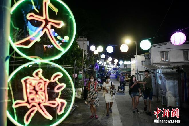 2,500 Tanglung Hiasi Serata Tai O_fororder_to7