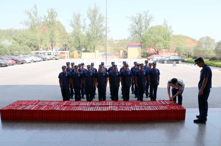 学党史 办实事：于都消防走访慰问专职消防员_fororder_1