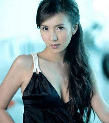 她是无数人心中的万人迷，嫁入豪门三年后才承认