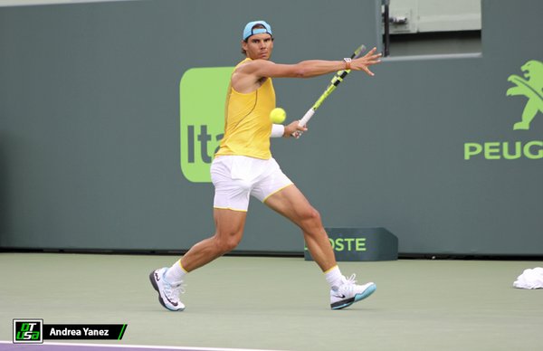 纳达尔训练私照照曝光 无袖紧裹肌肉尽显