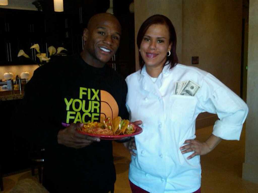 梅威瑟的炫富人生 无聊时竟扮小丑抢劫自己