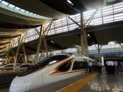 350公里“复兴号”送快递9日试运行 11日正式上线