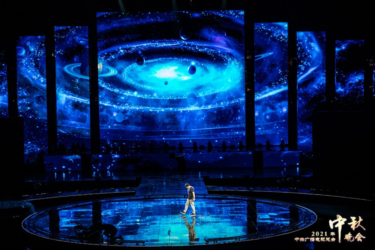 中秋夜玩宇宙级浪漫，还得看总台
