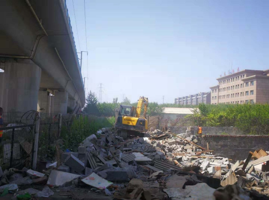 長春西客站周邊140處違建房屋被拆除