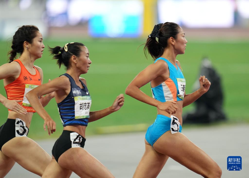 全运会-田径女子800米决赛：安徽队选手王春雨获得冠军