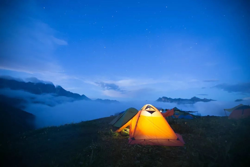 （中首）“賞紅”正當時，帶上這份三日遊攻略去南江走“亞洲最長紅地毯”！