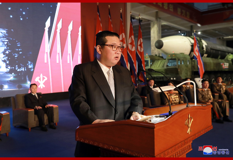 金正恩称朝鲜的主要敌人是战争本身