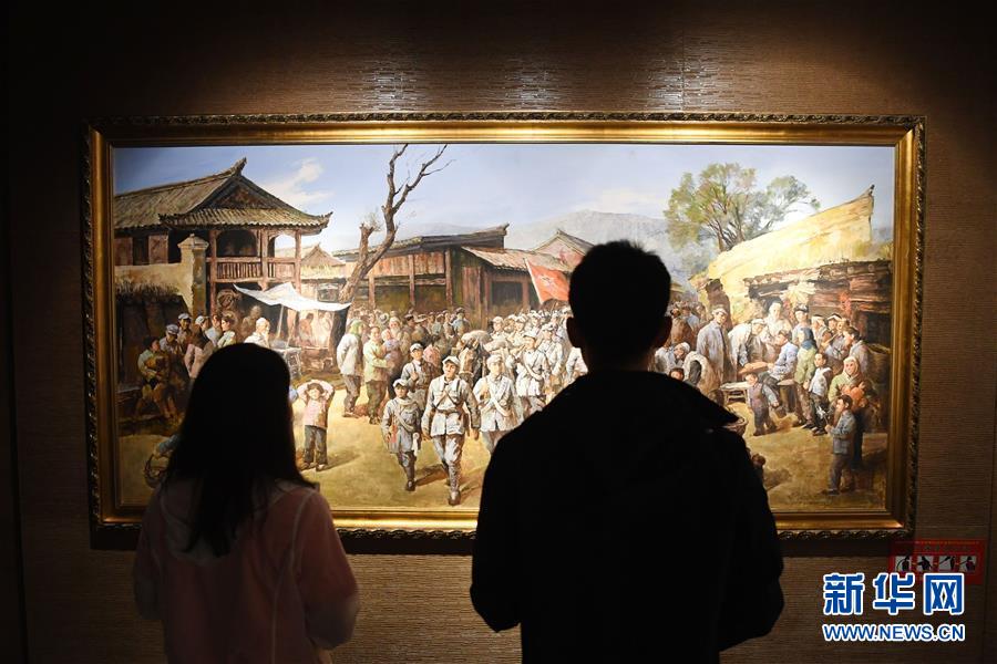 甘肅宕昌:哈達鋪迎來紅色旅遊熱
