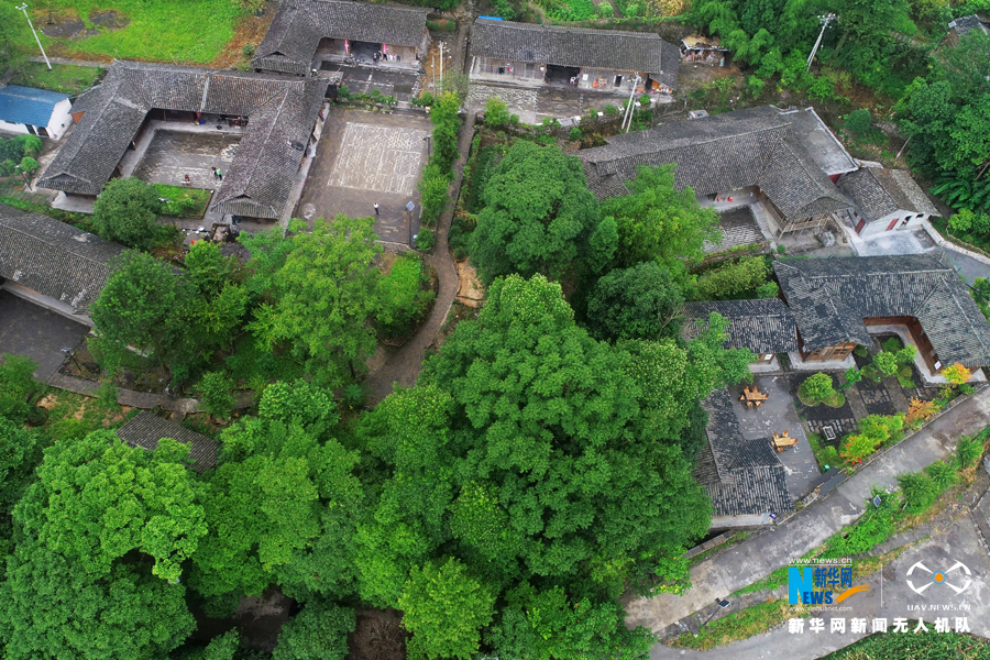 繪風景起風情 武陵山區生態旅遊“顯山露水”