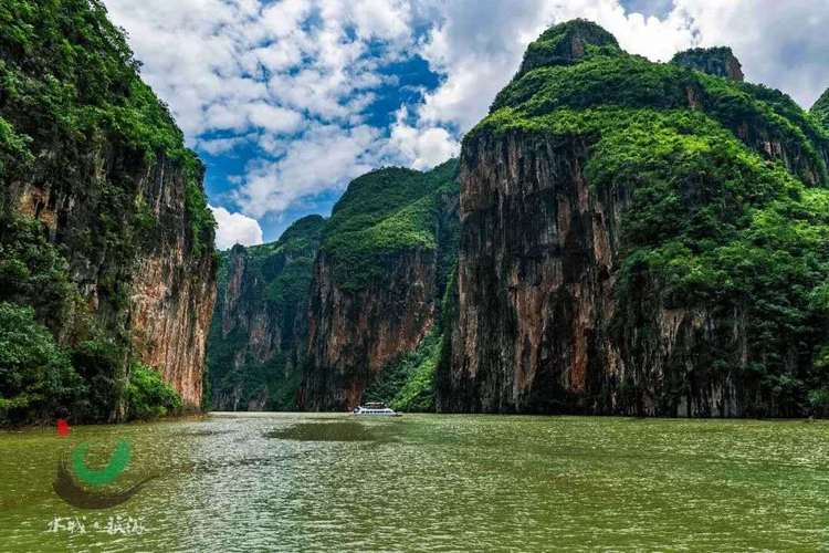 貴州水城:開啟全域旅遊新引擎 美了鄉村富了百姓