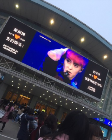 EXO上海演唱会仅唱5首歌 粉丝高喊被骗要求退钱