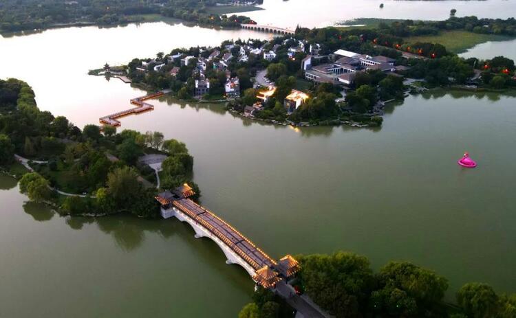 徐州市泉山區：秋染雲龍湖 景色美如畫