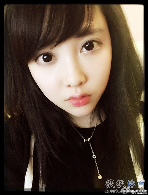 游戏女主播自黑身高1.5米 网友:穿鞋正好(图) 游戏女主播自黑身高1.5米 网友:穿鞋正好(图)