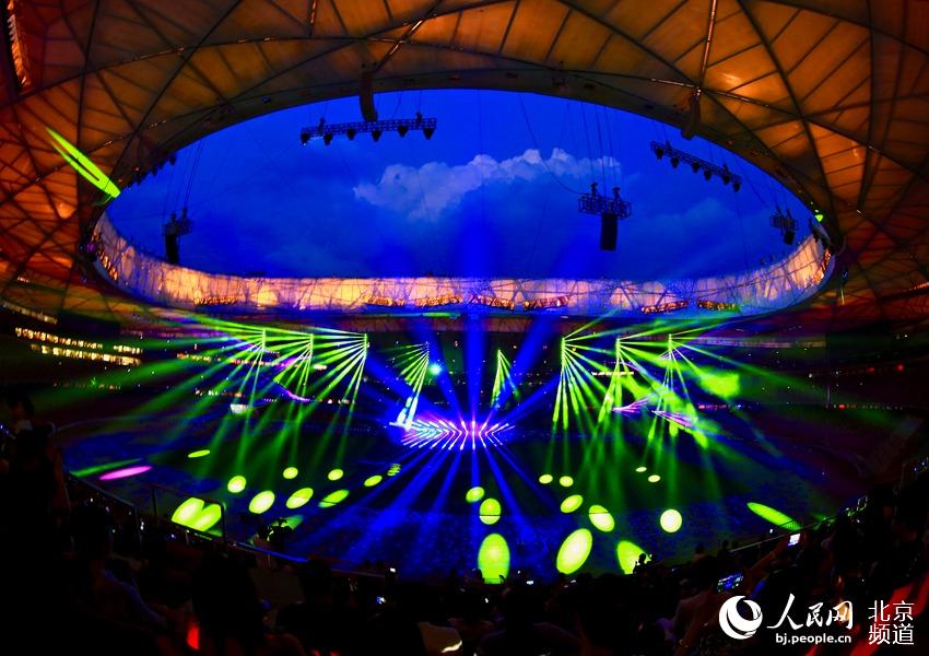 “鸟巢”推出大型视听光影秀