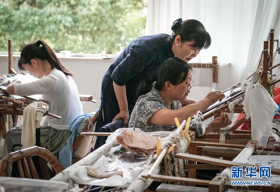 苏绣传人姚惠芬：妙手神针绣慧心