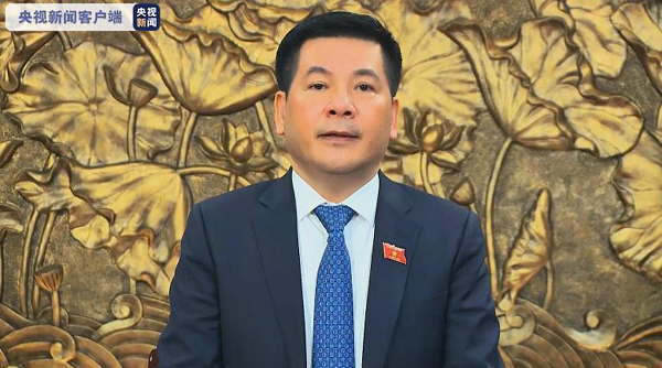 Ika-72 anibersaryo ng pagkakatatag ng PRC, ipinagdiwang ng mga organong Tsino sa ibang bansa: politikong dayuhan, nagpa-abot ng pagbati_fororder_20211002biyetnam2600