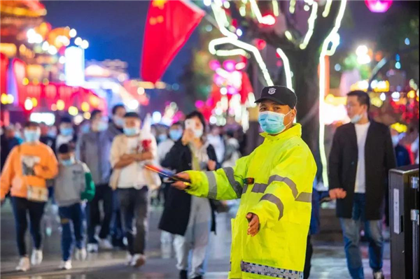 国庆假期 致敬曲江新区一线工作人员_fororder_图片1_副本