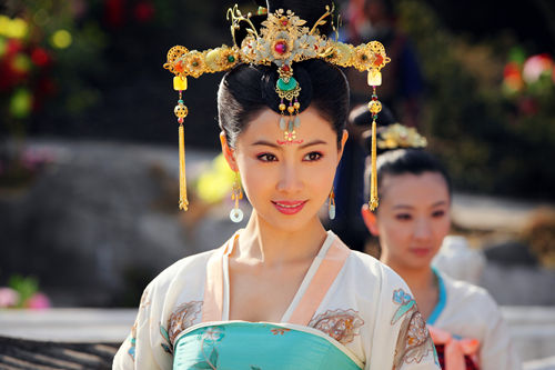 "桃花初恋"李芯逸古典气质 引好莱坞大牌关注