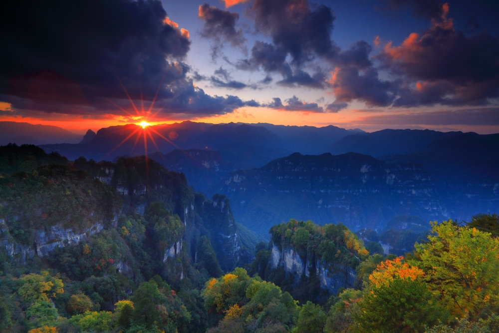 （中首）“賞紅”正當時，帶上這份三日遊攻略去南江走“亞洲最長紅地毯”！