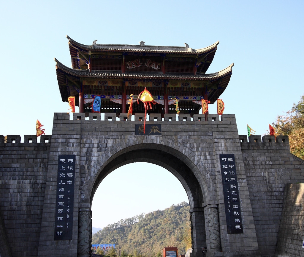 （中首）“賞紅”正當時，帶上這份三日遊攻略去南江走“亞洲最長紅地毯”！