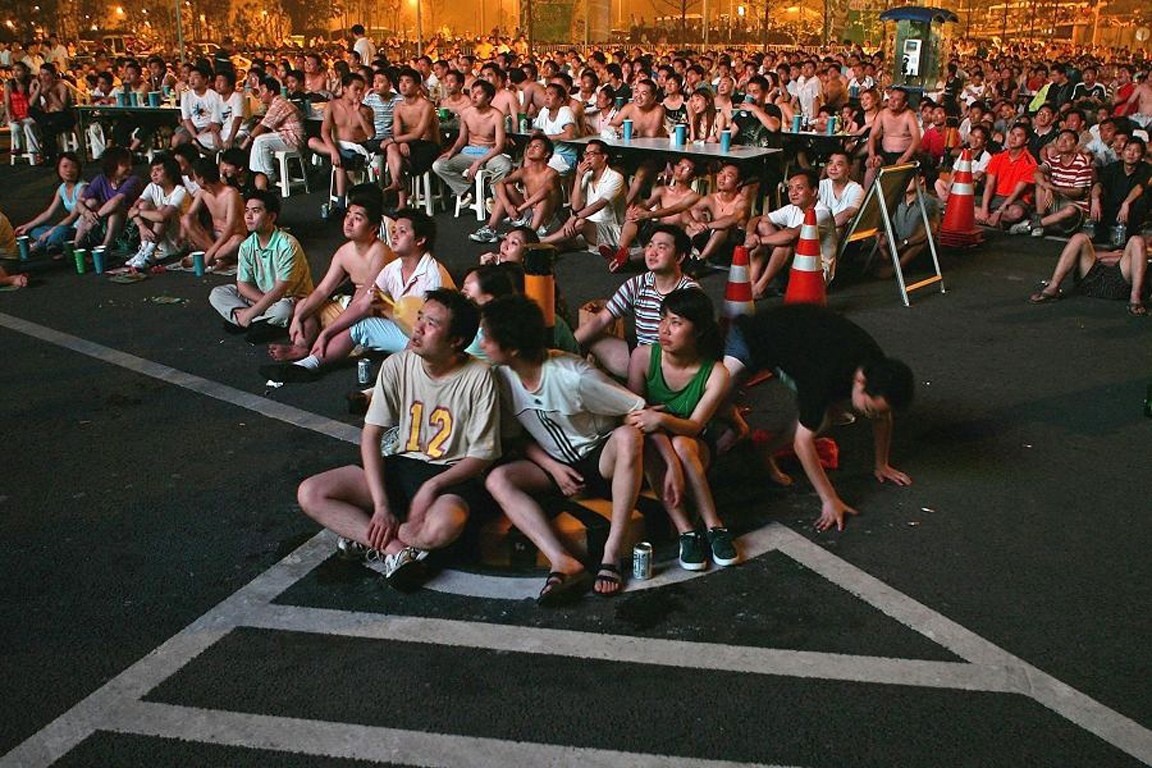 痴心不改!渴望世界杯的中国球迷