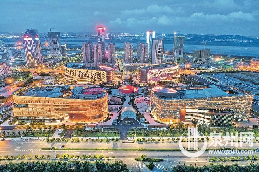 【圖説福建第五張】【泉州】【移動版】【Chinanews帶圖】東海“花”開 夜色璀璨