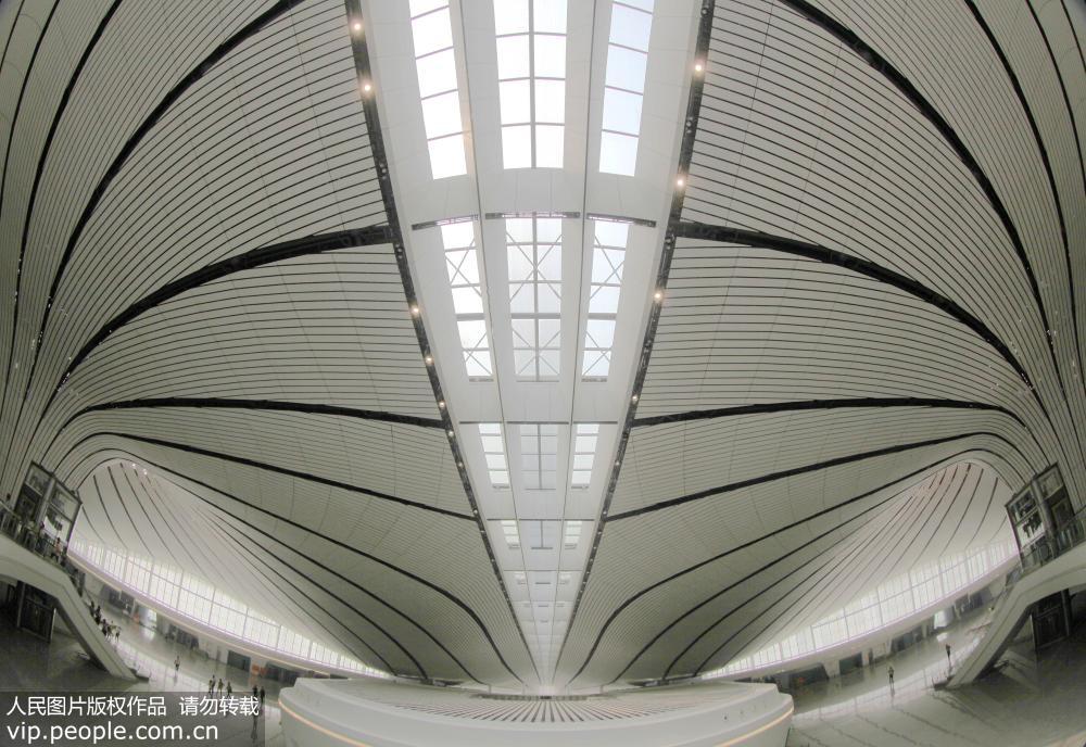 北京大兴国际机场“凤凰展翅”进入收尾阶段