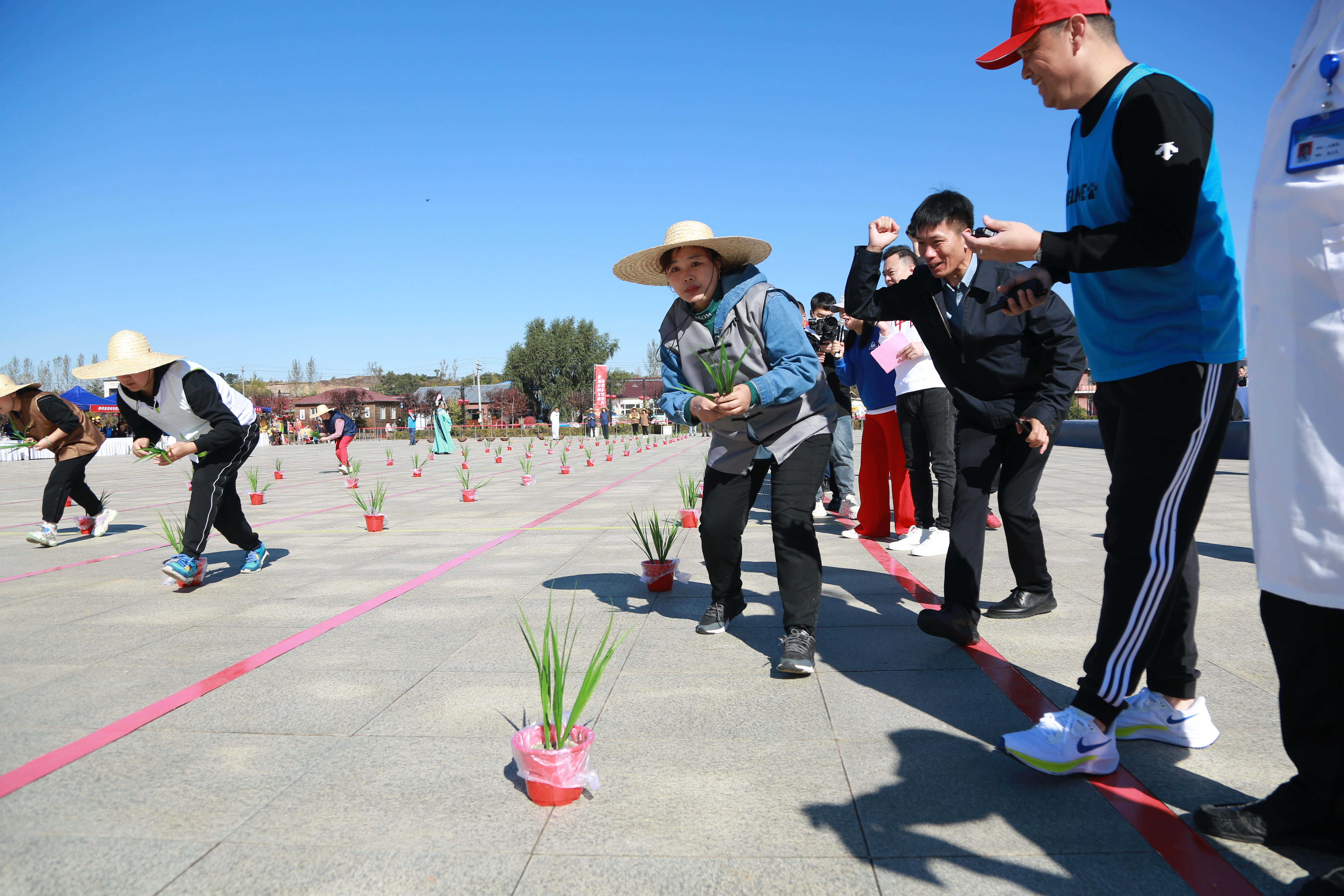 2021长春市乡旅金秋趣味赛在九台区马鞍山村举办