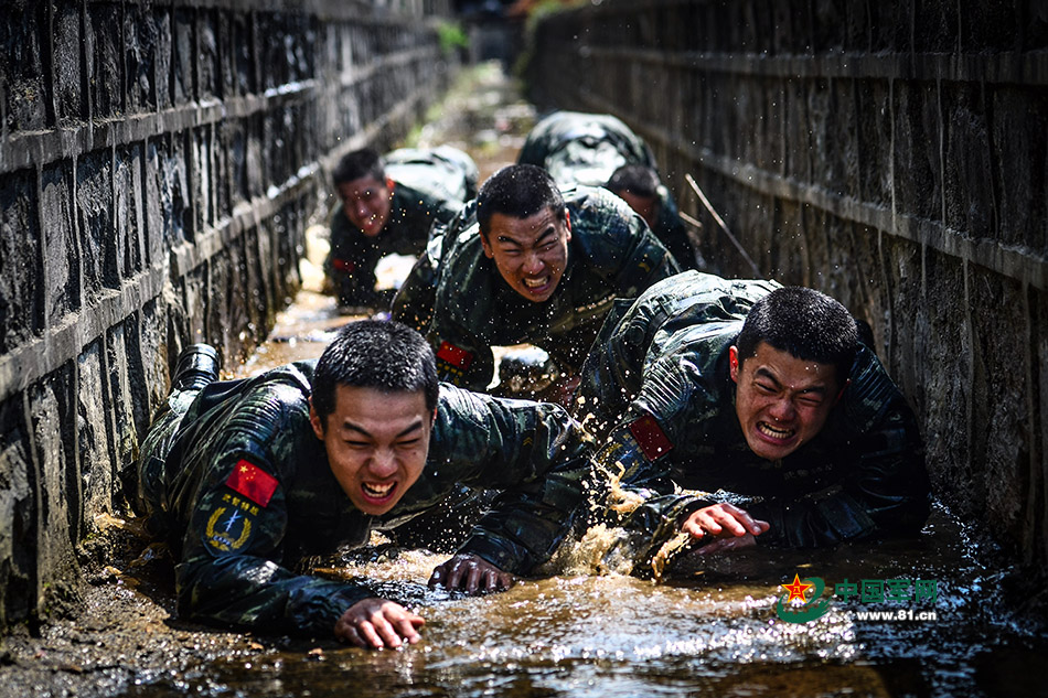 特战队员"魔鬼周"上的"洗礼"