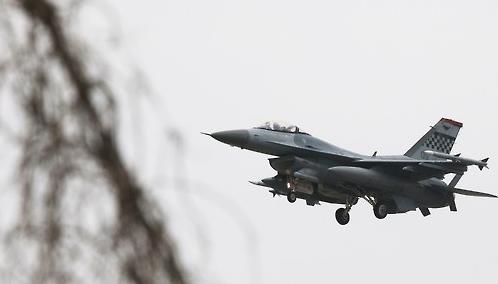 韓國一架KF-16戰鬥機墜毀 2名飛行員緊急逃生