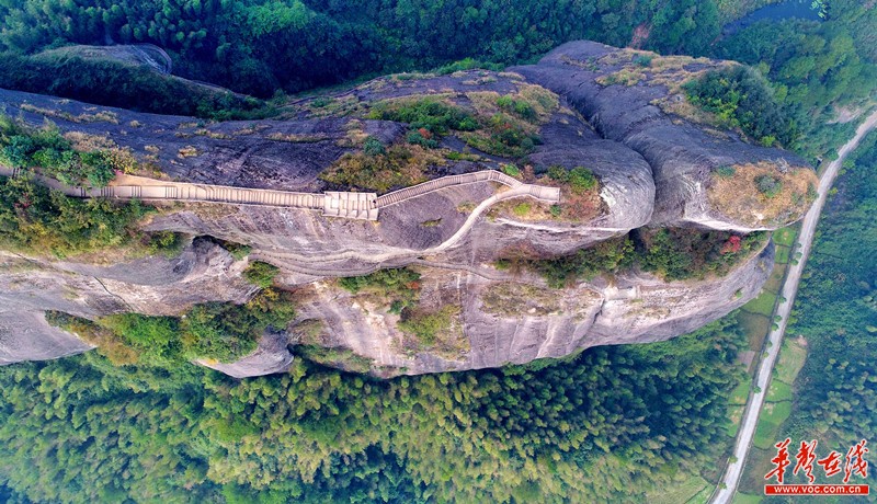 湖南:航拍崀山駱駝峰 天梯