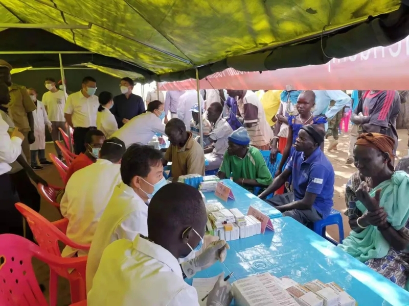 Rukuni na 9 na tawagar jami’an lafiyar Sin ta fara aiki a Sudan ta kudu_fororder_1014-ahmad-5-likitocin Sin