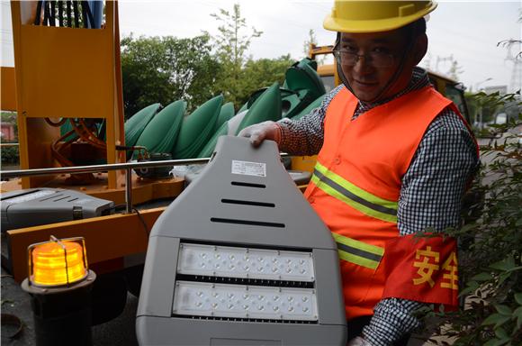 【環保視點 污染防治圖文摘要】長壽城區實施綠色照明改造 行道路燈每年可節約費用415萬元