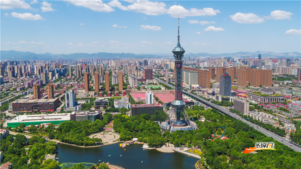 石家庄：蓝天白云霸屏 城市“颜值”爆表