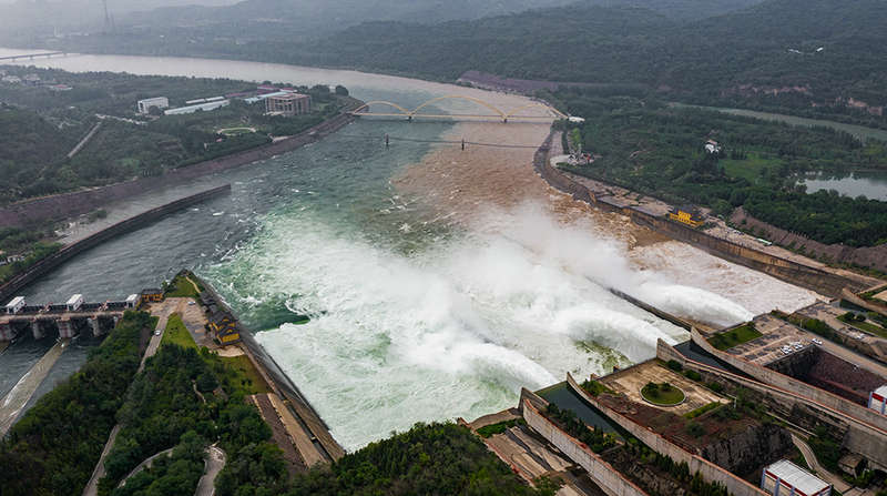 黃河小浪底水庫開閘放水