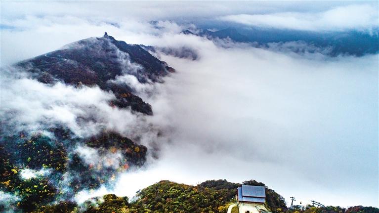 【中首 陕西 图】汉中市南郑区龙头山云雾缭绕