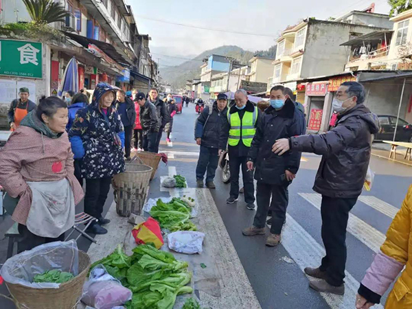 鄉村振興|雅安雨城區八步鎮：加強鄉風文明建設 推進鄉村振興_fororder_規範場鎮秩序