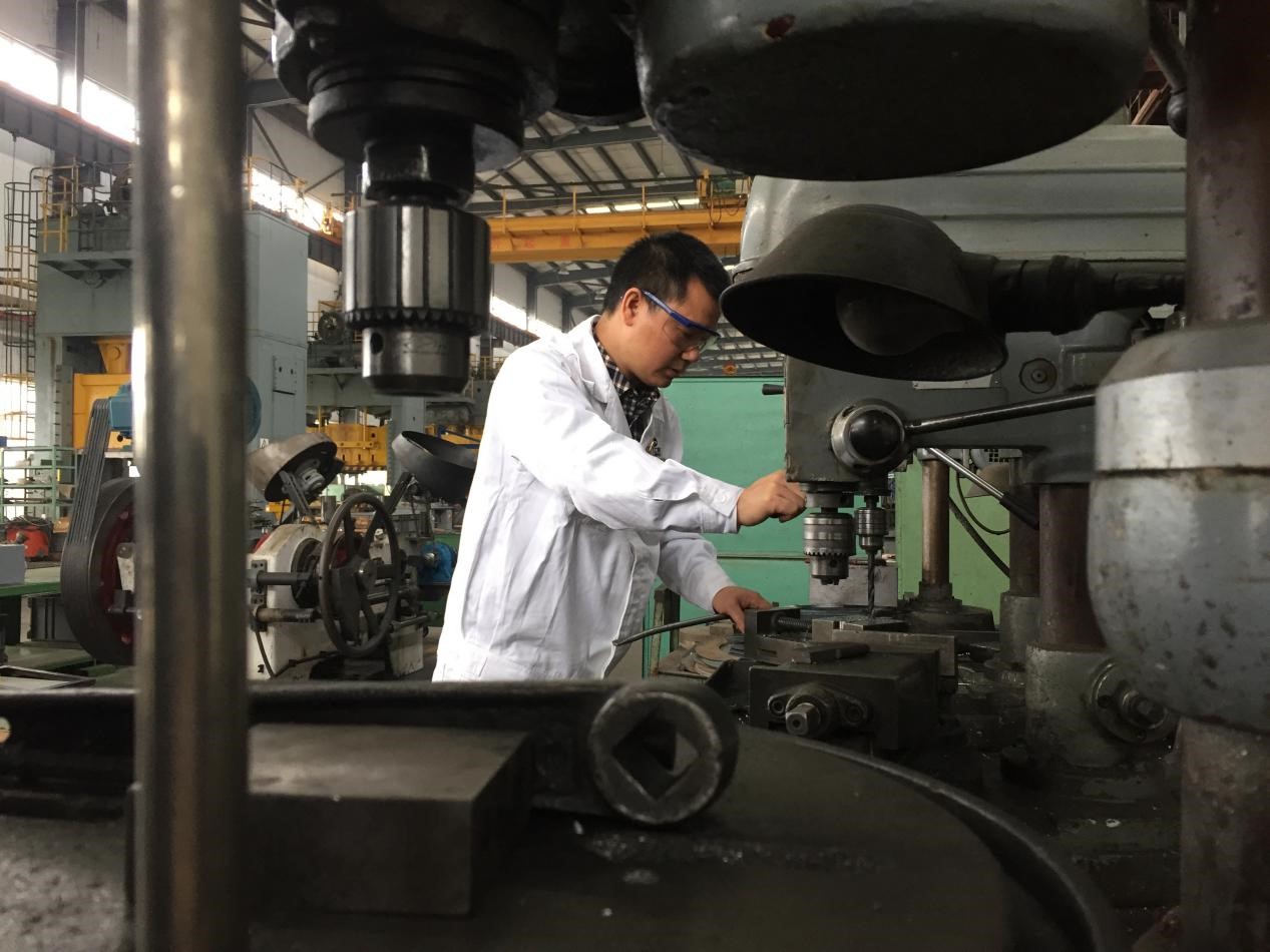 【中国梦·大国工匠篇】“巴渝工匠”张德勇:习主席亲自检阅过我们的“山猫”